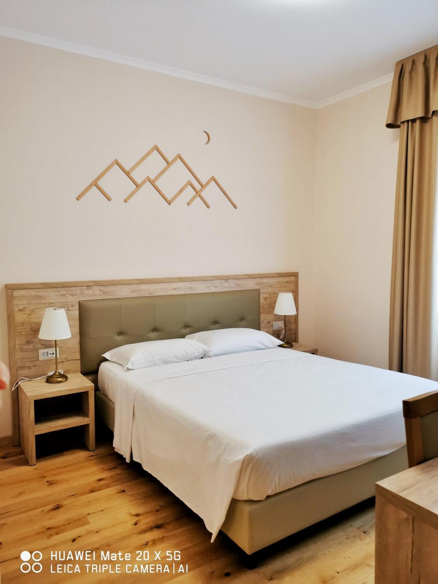 Guesthouse Central Station Group - Via Ponte Seveso 18 ミラノ エクステリア 写真